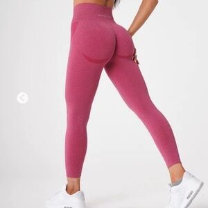 NVGTN gym pink workout leggings